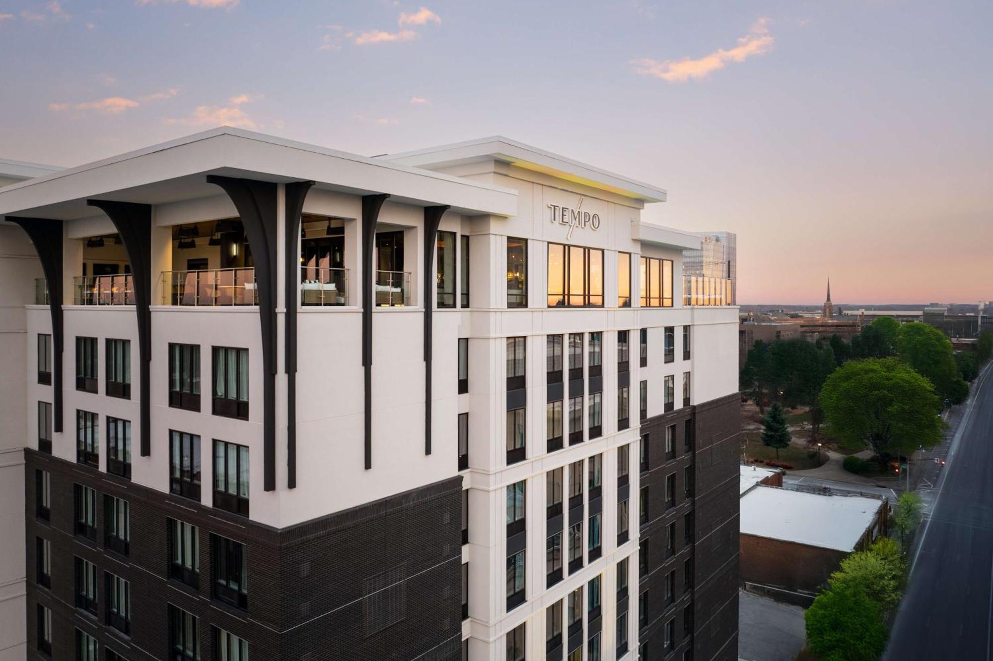 Отель Tempo By Hilton Raleigh Downtown Экстерьер фото