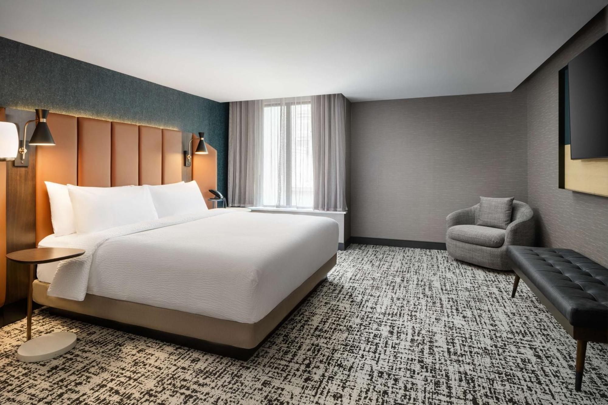 Отель Tempo By Hilton Raleigh Downtown Экстерьер фото