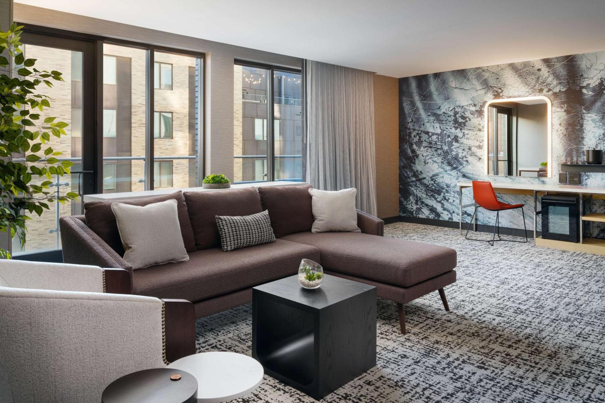 Отель Tempo By Hilton Raleigh Downtown Экстерьер фото