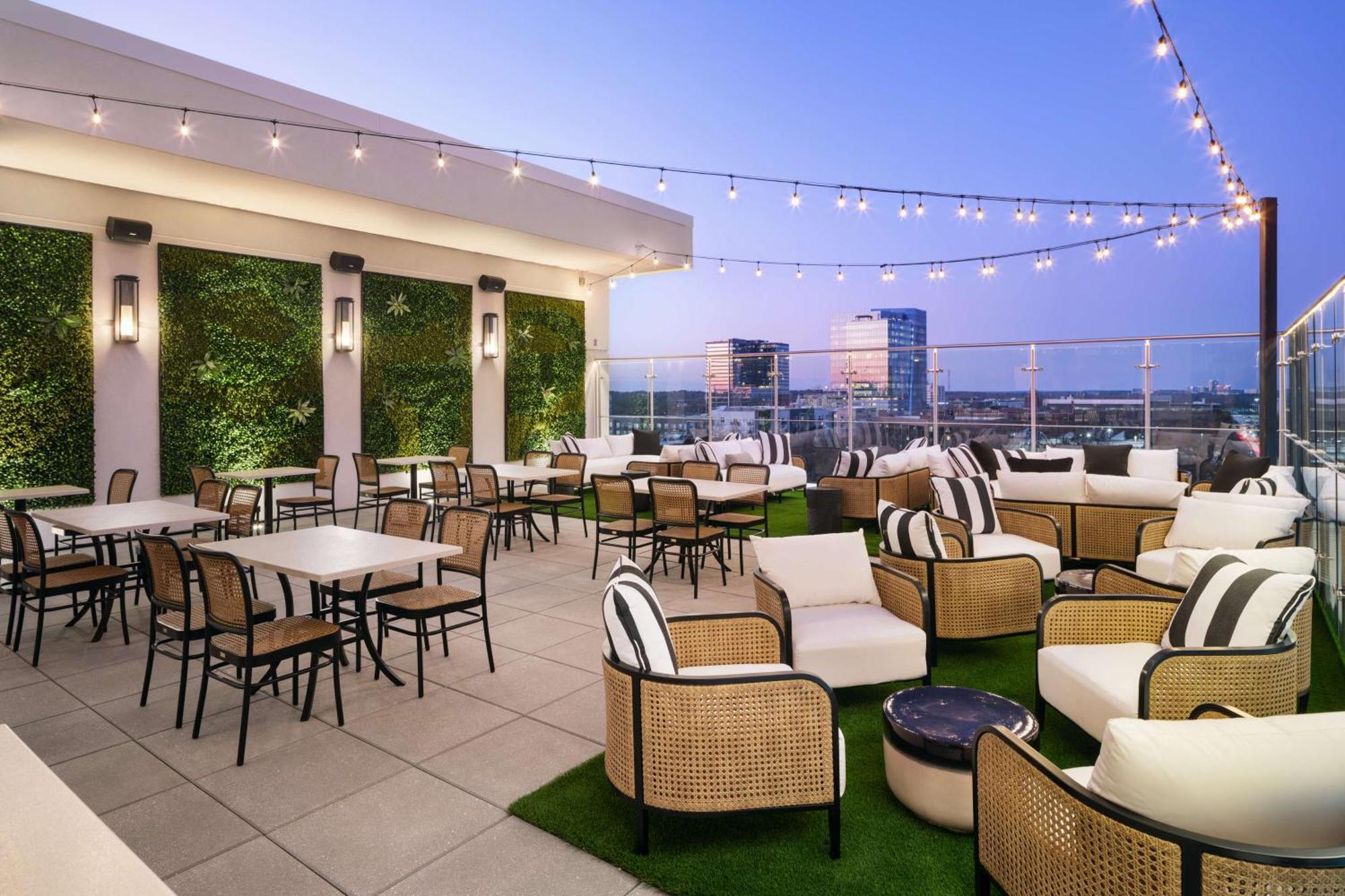 Отель Tempo By Hilton Raleigh Downtown Экстерьер фото